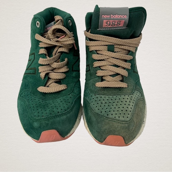 New Balance Men's 988 Fresh Foam Size 8 - Picture 9 of 9